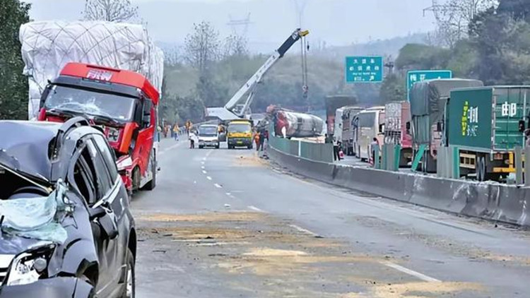 南昌大貨車衝撞人群致19人死！國務院安委會掛牌督辦