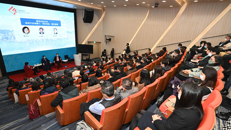 楊何蓓茵：公務員團隊要與時並進 服務推陳出新