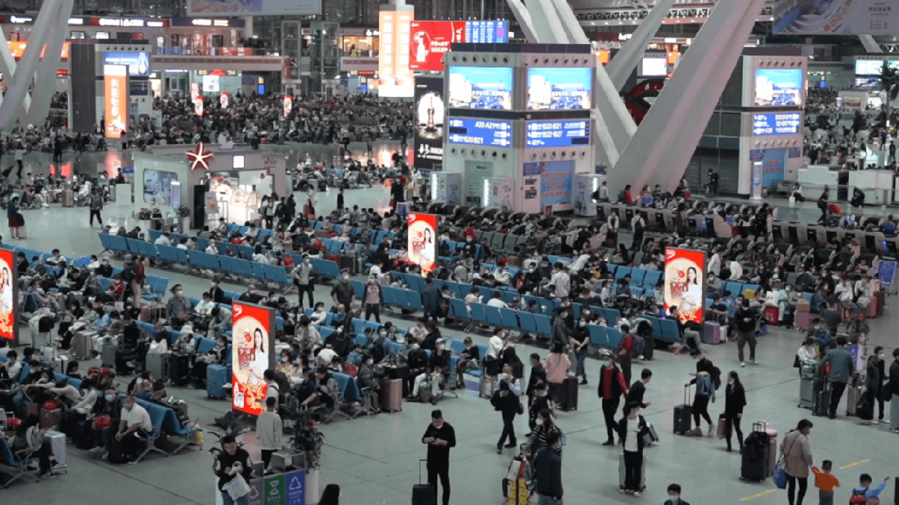 春運節前客流最高峰即將到來 1月17日廣鐵錯峰加開列車213對