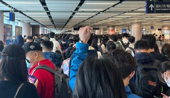 北上返鄉人潮逼爆福田口岸 站內實施人流管控