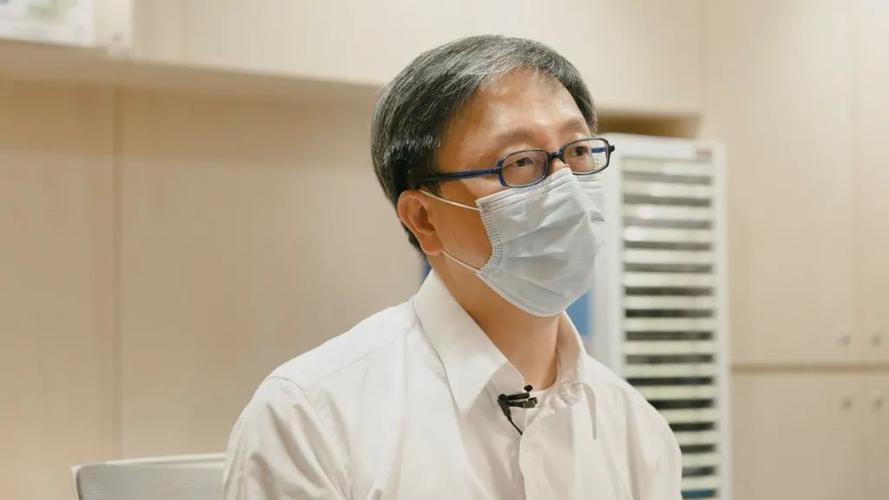 何栢良：撤銷隔離令安排應設過渡期