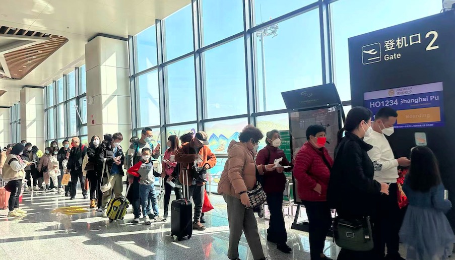 惠州機場提前迎來春運返程客流