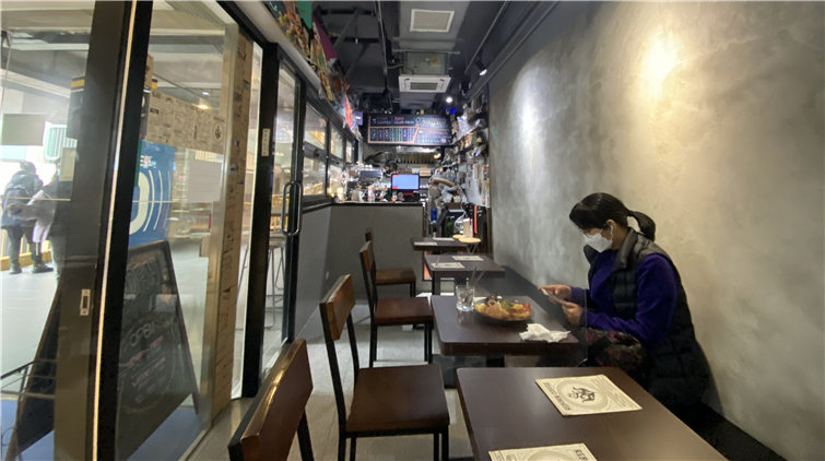 政府：個別處所佩戴口罩要求26日起微調 3類情況可豁免