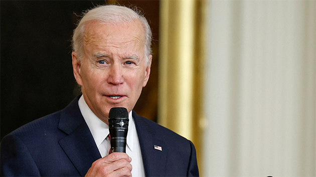 拜登延長在美港人延期離境待遇 中方促停止干涉香港事務