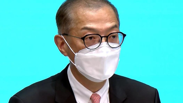 盧寵茂視察香港兒童醫院 探望移植內地捐贈心臟5月大女嬰芷希