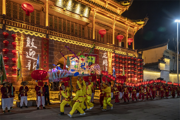 安徽休寧：鼓迎新春 龍騰狀元城