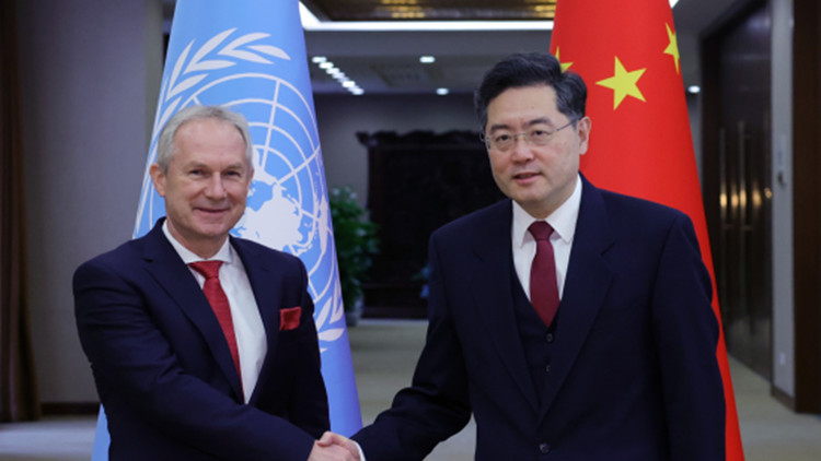 秦剛同第77屆聯合國大會主席克勒希舉行會談