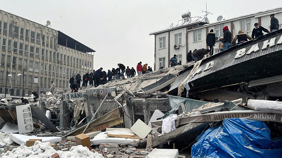 追蹤報道｜土耳其附近再發生8級強震 此前地震已致上千人死亡