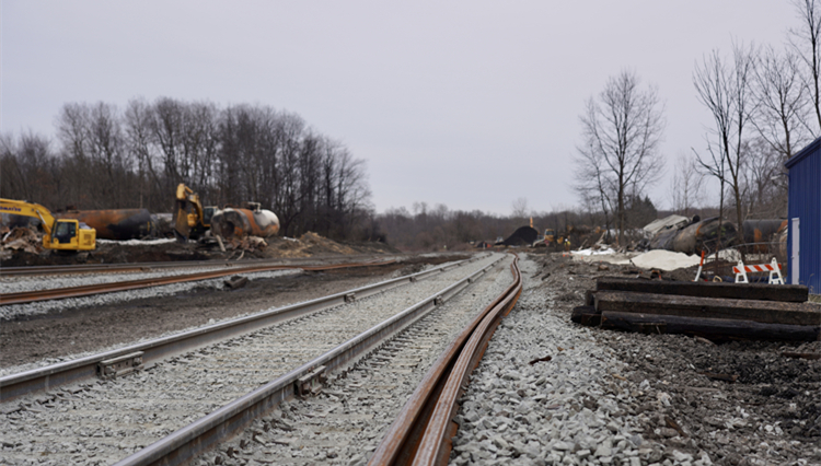 拜登政府向俄亥俄州有毒化學品洩漏地派遣醫療和毒理學團隊