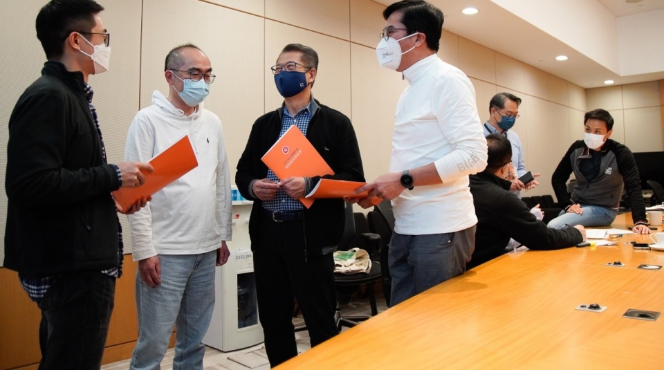 財政預算案 | 調查指經濟師料停派消費券