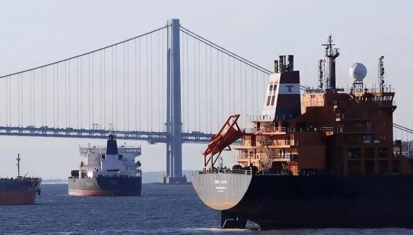 波蘭石油公司：俄羅斯已停止向波蘭輸送石油