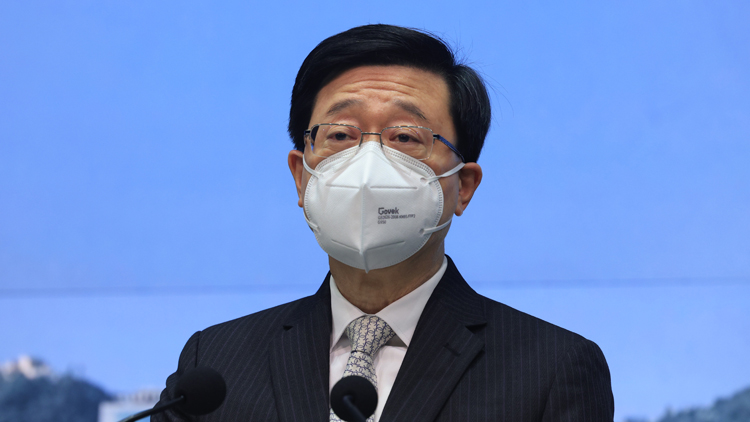 李家超：政府會適時檢討「禁蒙面法」 現階段不作處理
