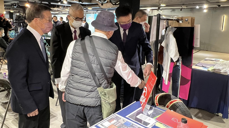 孫東出席紡織論壇 了解不同綠色紡織技術及產品