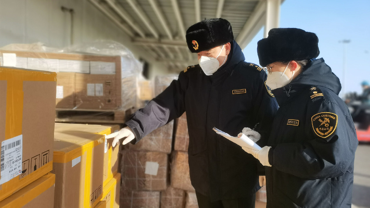 哈爾濱至加拿大國際貨運航線成功首航