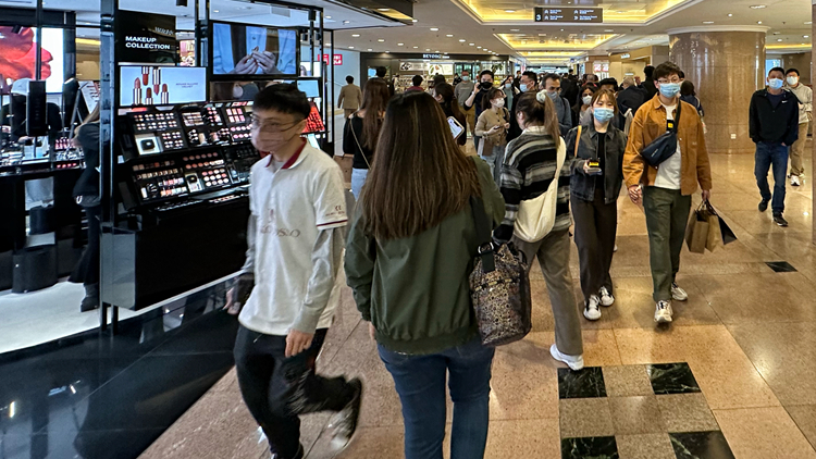 本港4日新增42宗化驗所核酸陽性個案 新增1宗死亡個案