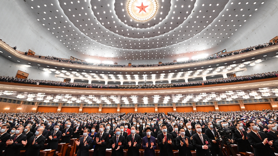 李克強：五年來深入實施創新驅動發展戰略 推動產業結構優化升級