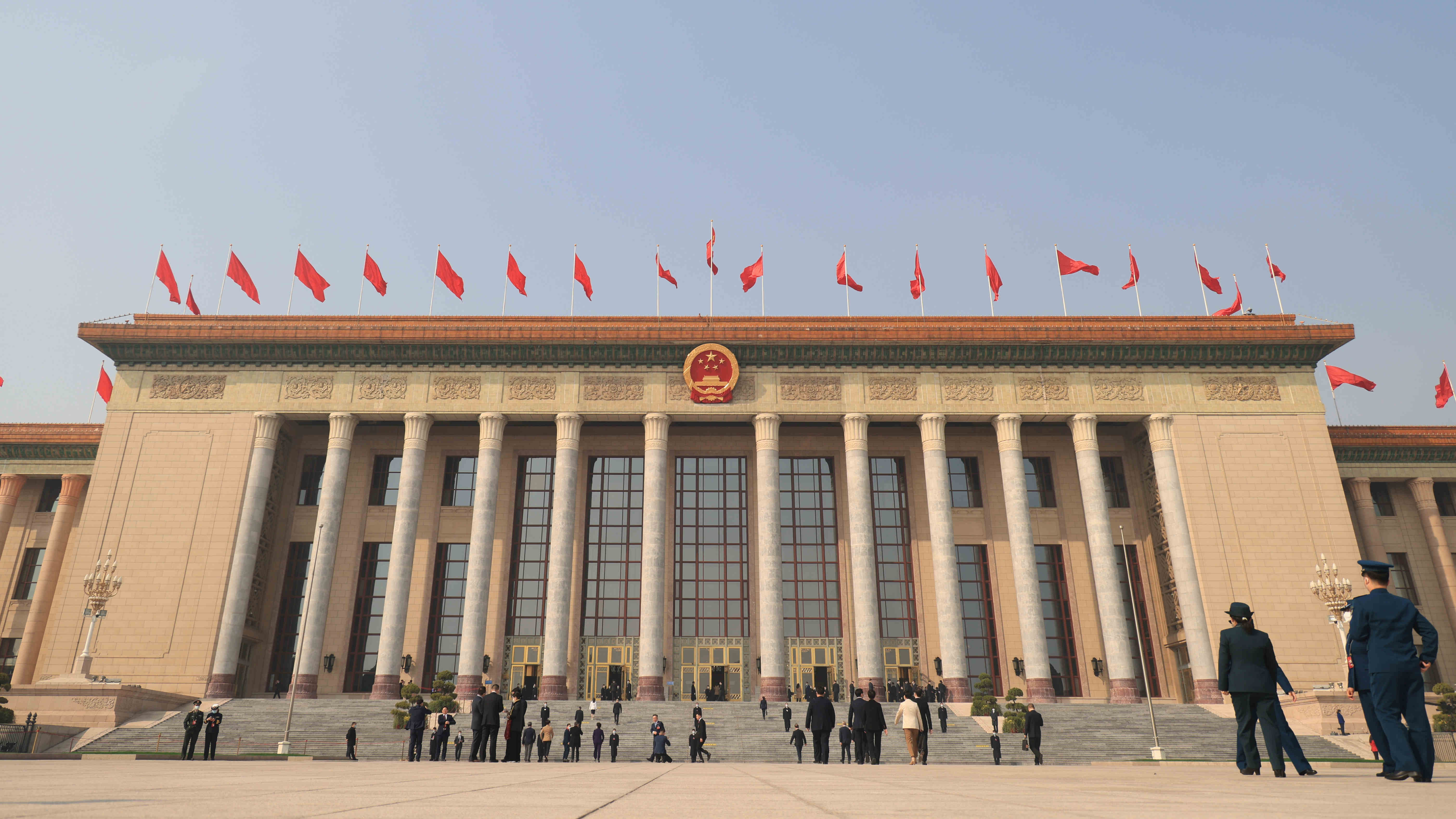 政府工作報告中的這些高頻詞，透露哪些信息？