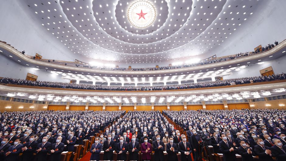 全國人大常委會工作報告：五年來制定法律47件