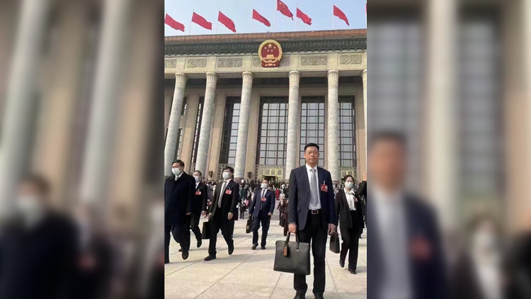 全國人大代表黃家武：民營企業家要增強家國情懷