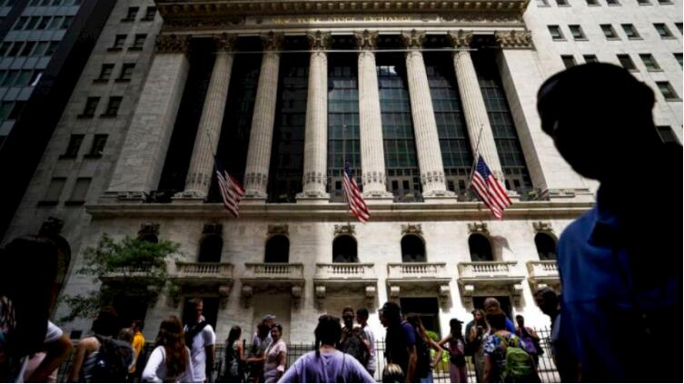 美矽谷銀行籌176億填氹 恐引爆擠提 股價急瀉60%