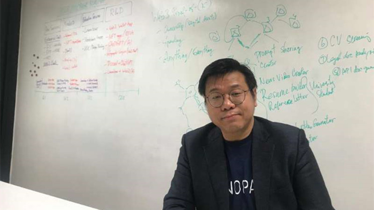 李勁華：「文案高手」唔發脾氣 ChatGPT最先衝擊營銷行業