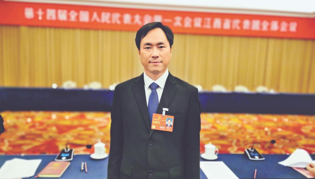 伍映方：加大非遺人才培養及技藝傳承