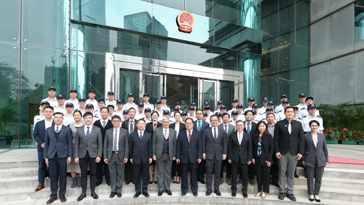 入境處青少年領袖團參訪外交部駐港公署