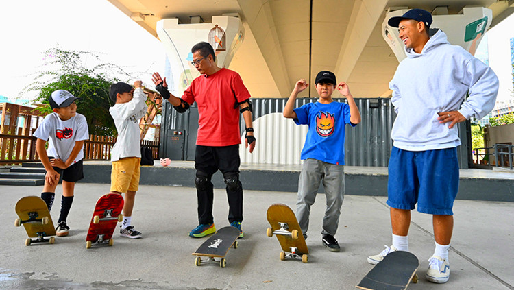 陳茂波記錄首次「板仔經歷」 政府擬優化現有體育設施