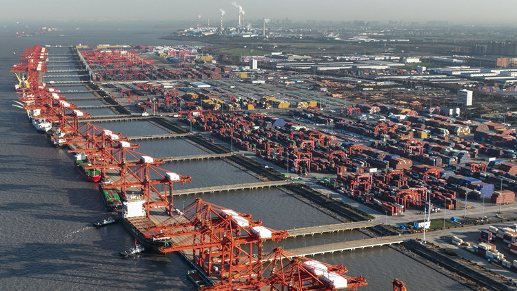 【鑪峰遠眺】積極應對外部環境急劇變化