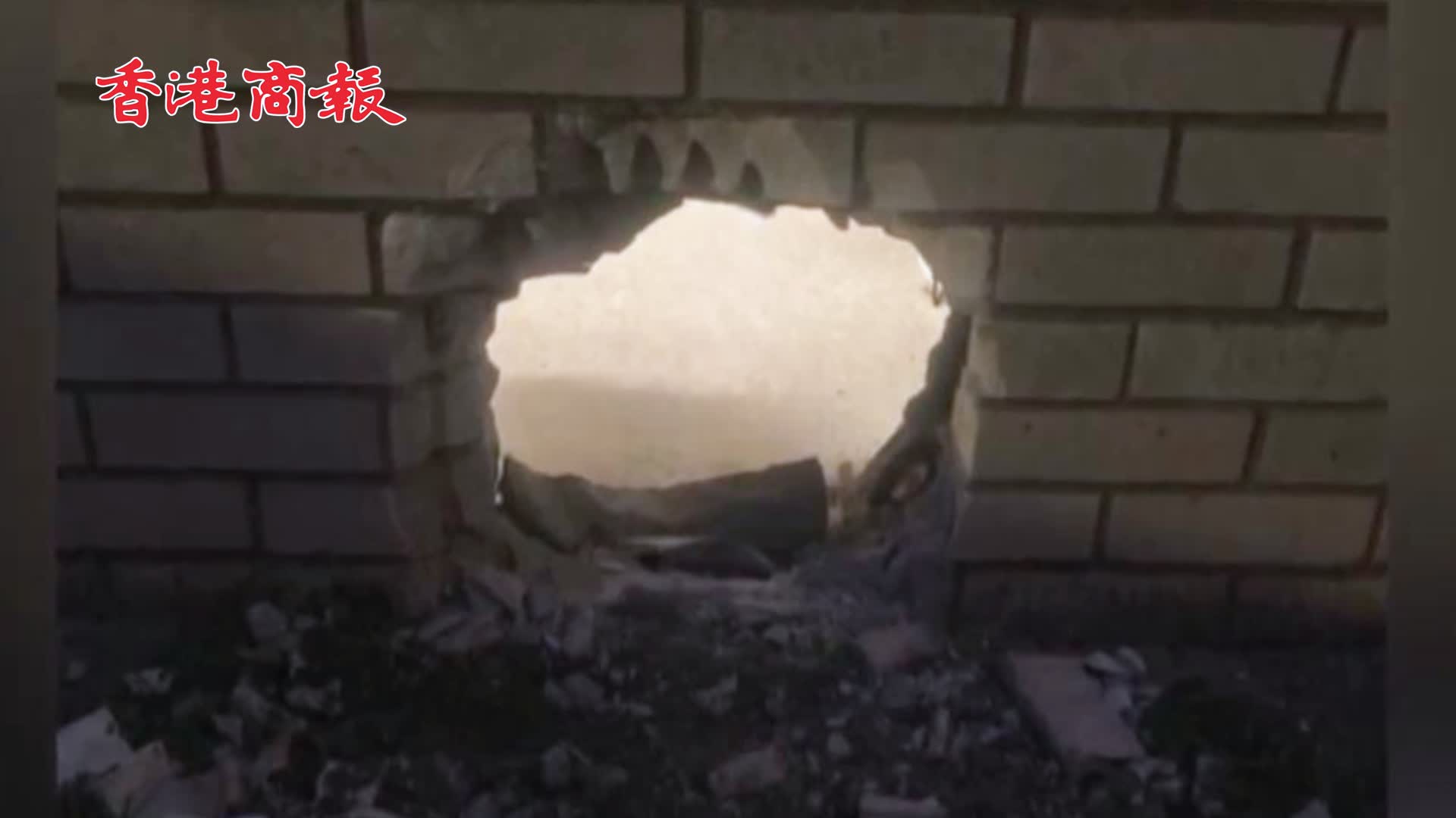 有片 | 現實版《月黑高飛》在美國上演 美國兩囚犯用牙刷挖洞越獄 8小時後在早餐店被抓