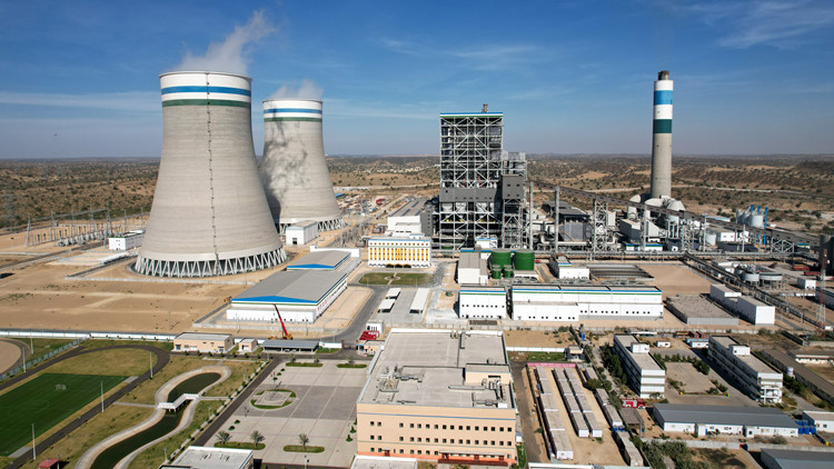 巴基斯坦總理盛讚中巴經濟走廊項目成果