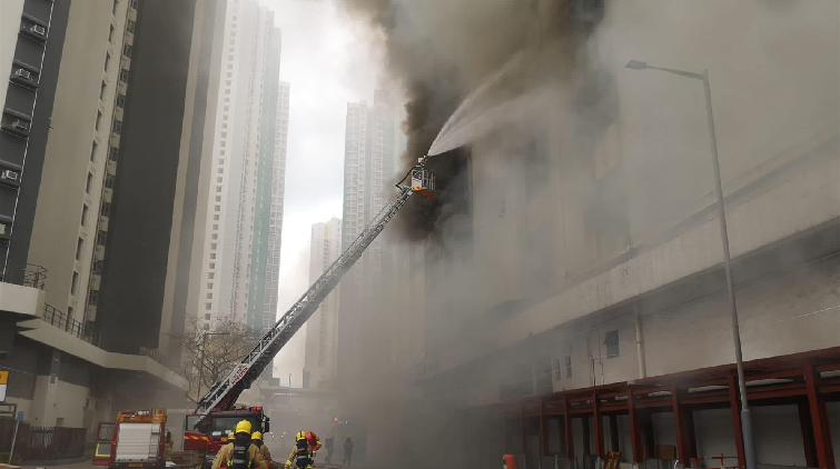 長沙灣倉庫三級火 | 疑工程引起火花 消防裝置未能正常運作