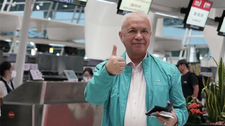 這趟時隔三年恢復的直飛台灣地區航班 他們等了好久