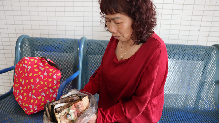 荃灣大窩村鐵皮屋大火 有居民痛失數十萬元現金