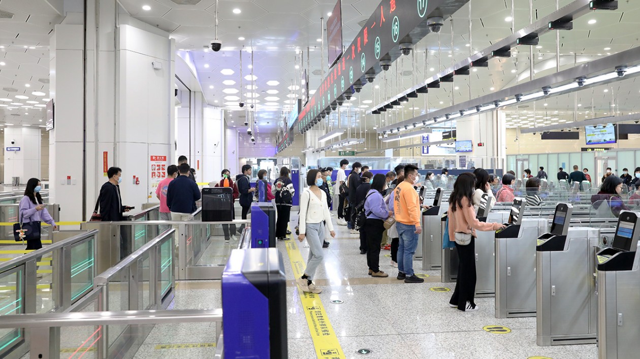 合作區掛牌一年半，橫琴口岸出入境澳門居民同比增長近7成