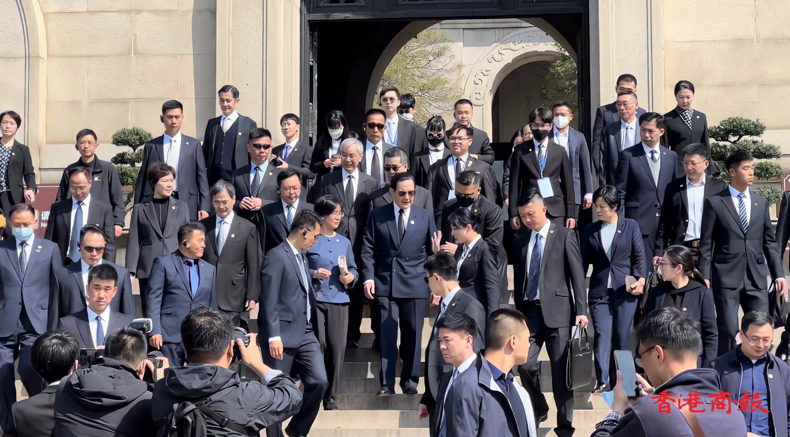 有片丨馬英九一行參觀孫中山紀念館拜謁中山陵