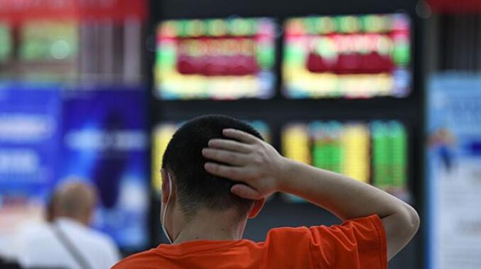 【A股午評】滬指微漲0.05% 石油石化板塊大漲