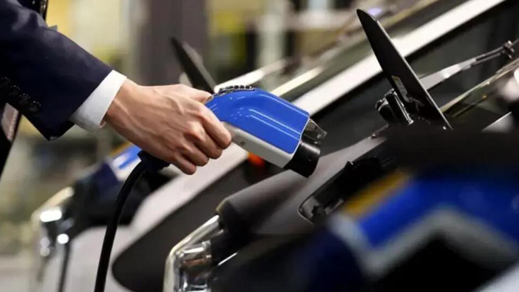 歐盟：2035年起 禁售碳排放燃油小汽車