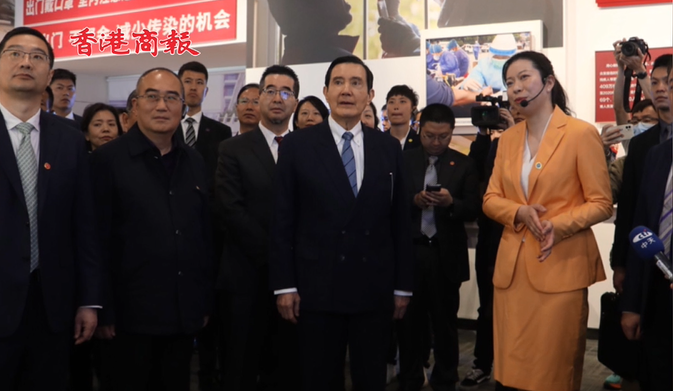 有片 | 在武漢繼續被圍觀 馬英九：歡迎大家來台灣玩