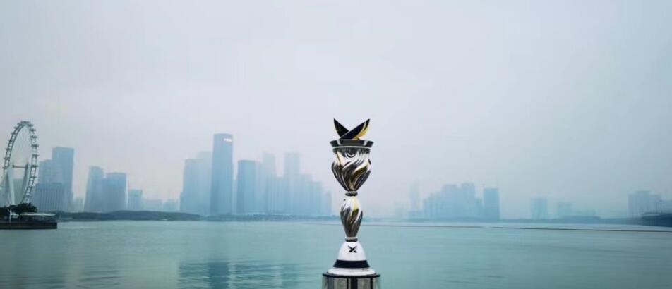 世界帆船對抗巡迴賽組委會代表 攜WMRT總冠軍獎盃到訪深圳