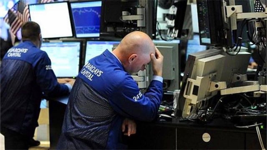 華爾街業績不佳 人均獎金縮水26%