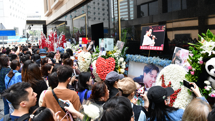 圖集｜文華東方酒店花海悼「哥哥」