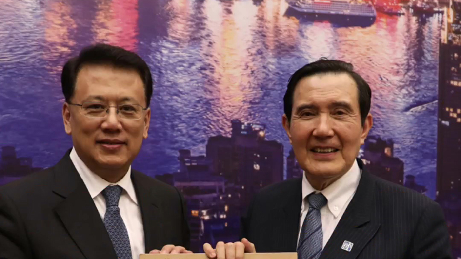 有片｜重慶收神秘禮物 馬英九感動了