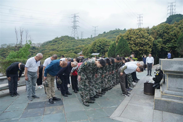 深圳桃源街道老班長書記工作室開展清明節主題活動