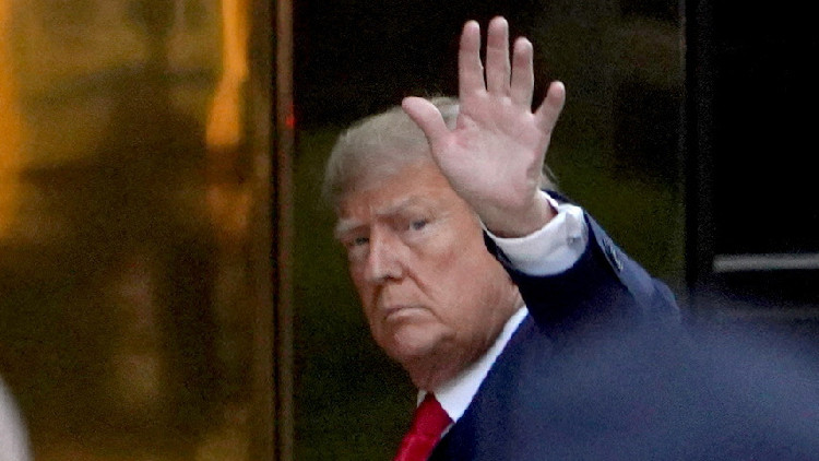 特朗普抵達曼哈頓接受紐約州總檢察長取證