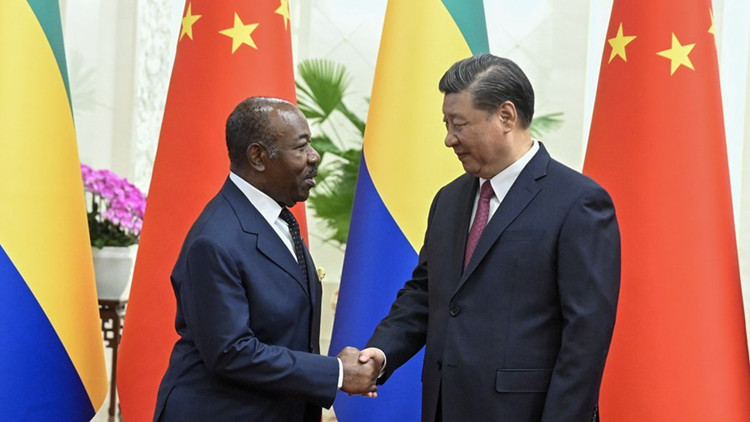 習近平同加蓬總統邦戈舉行會談