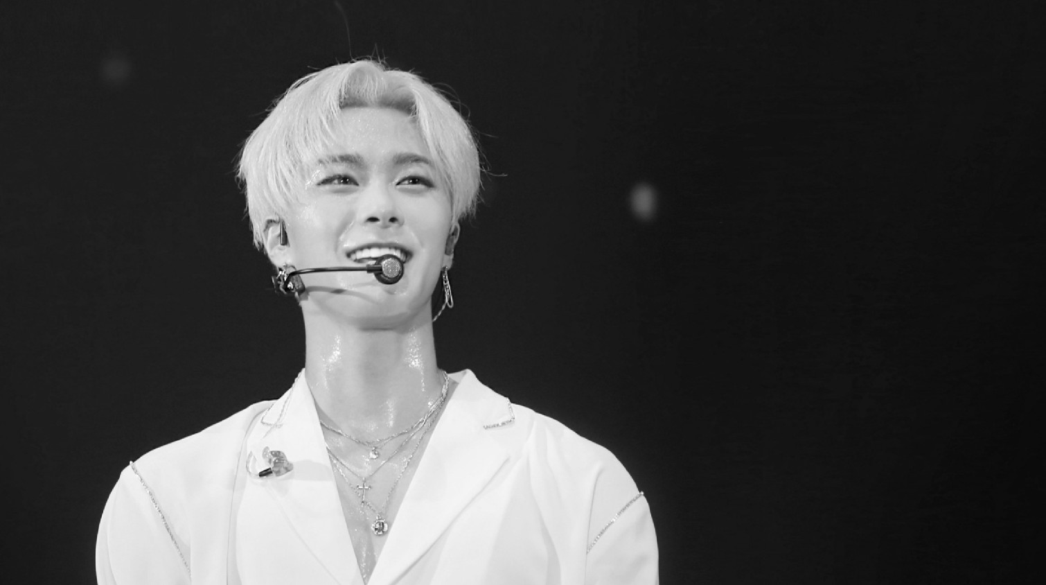 韓國男團ASTRO成員文彬去世 年僅25歲