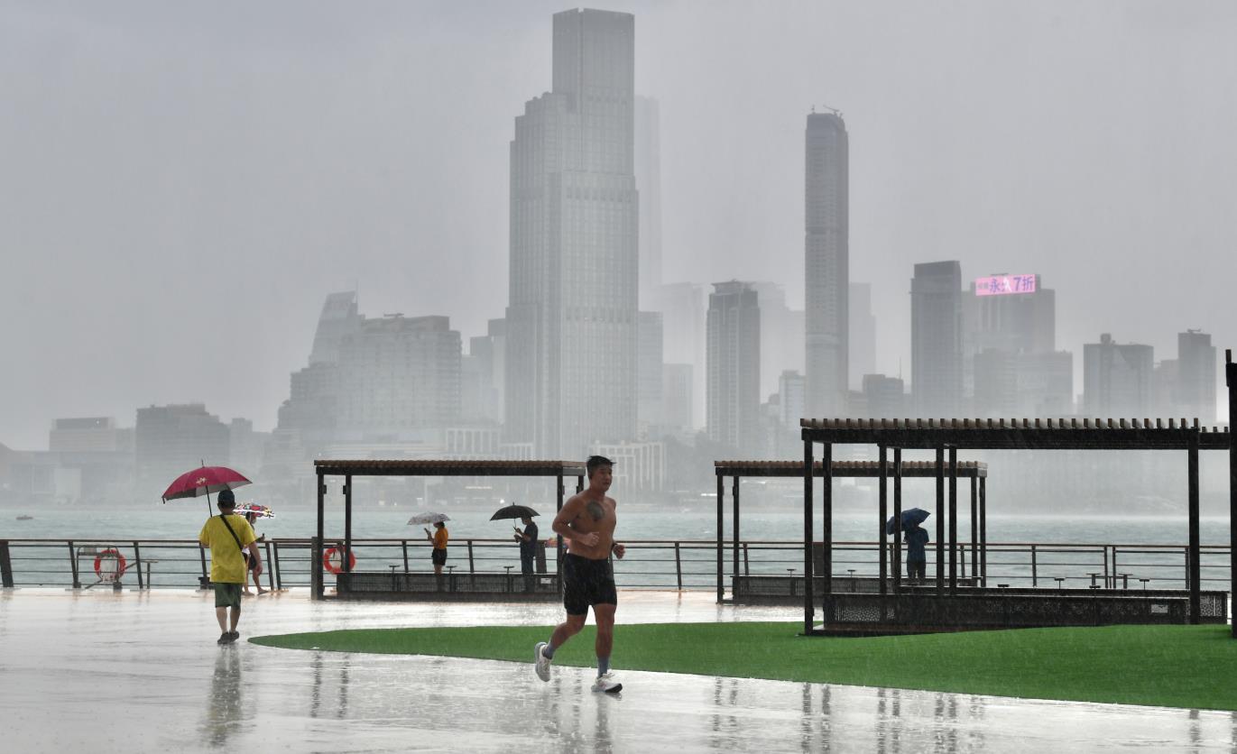 天文台：雷雨區東移 料兩三小時內影響本港