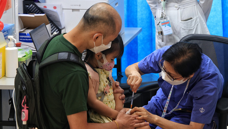 10個醫護團體籲嬰幼兒及孕婦盡快接種流感和新冠疫苗