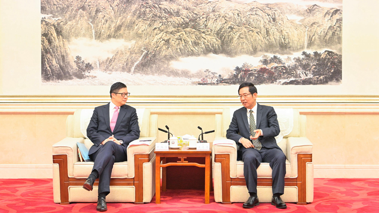 鄧炳強拜訪粵公安廳及深圳公安局 就聯合打擊跨境罪案等交流意見